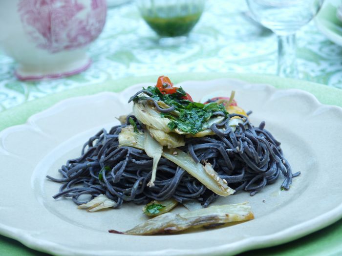 SÄG INTE BÖNPASTA. KALLA DET HALLOWEEN-SPAGETTI.