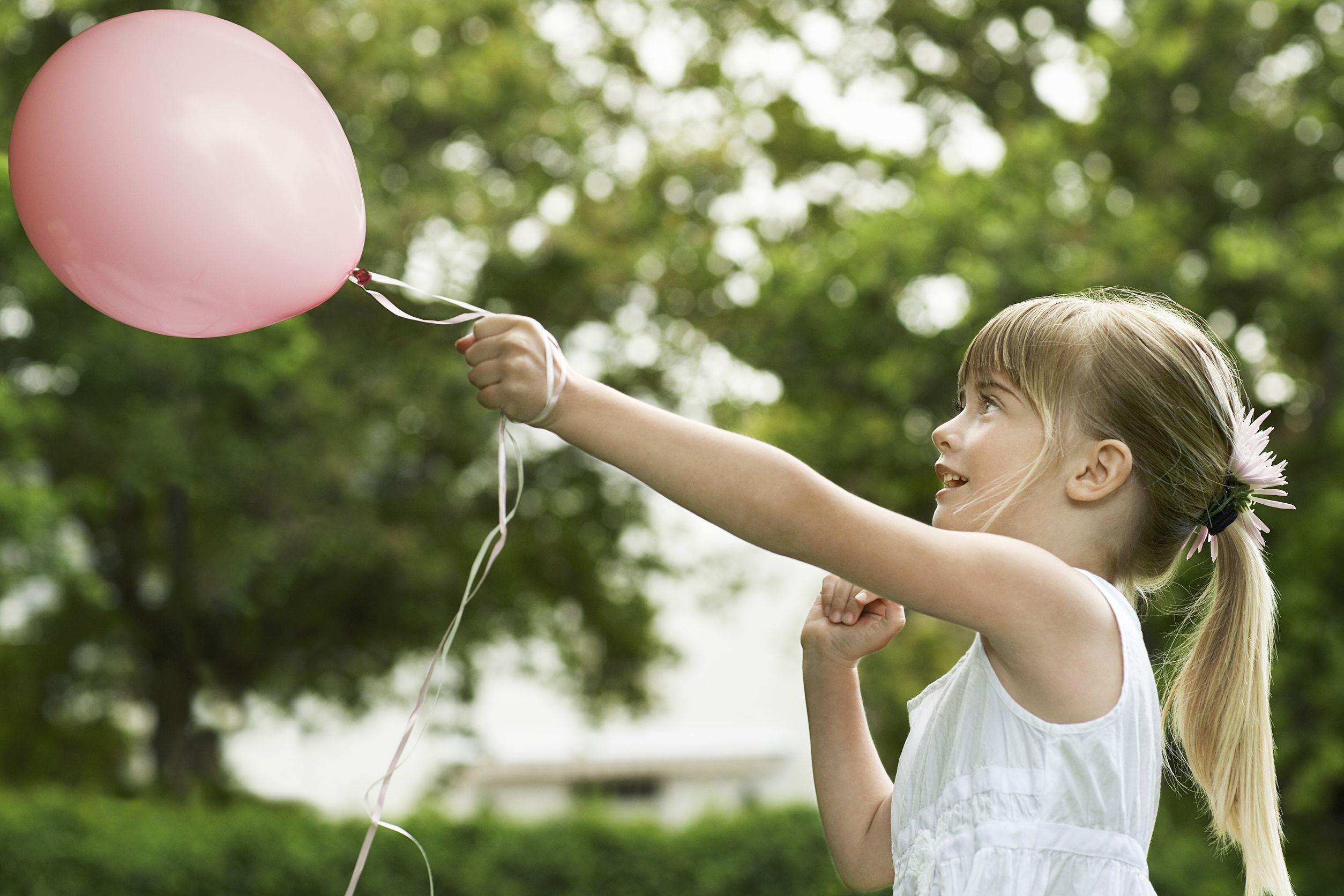 flicka med ballong